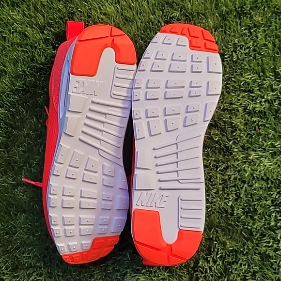 NIKE Air Max - Picture 7 of 7